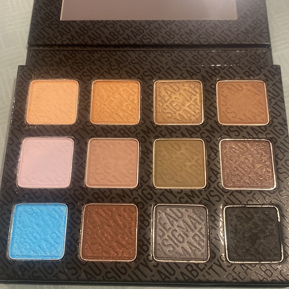 Sigma Beauty Smoke Screen Eyeshadow Palette